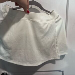 White athletic scorched from Aeropostale size medium new with tags